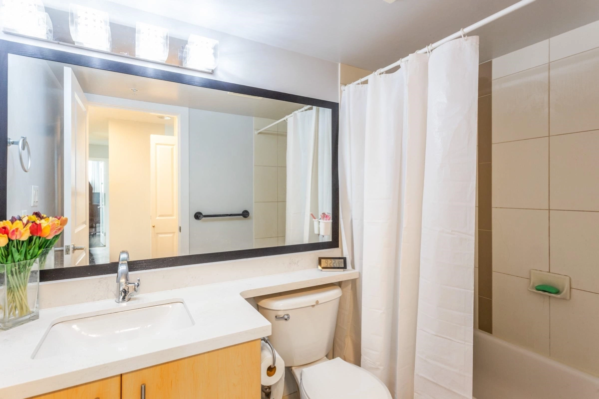 Loft / Bonus Room Photo of 1101 3663 Crowley Drive, Vancouver, BC