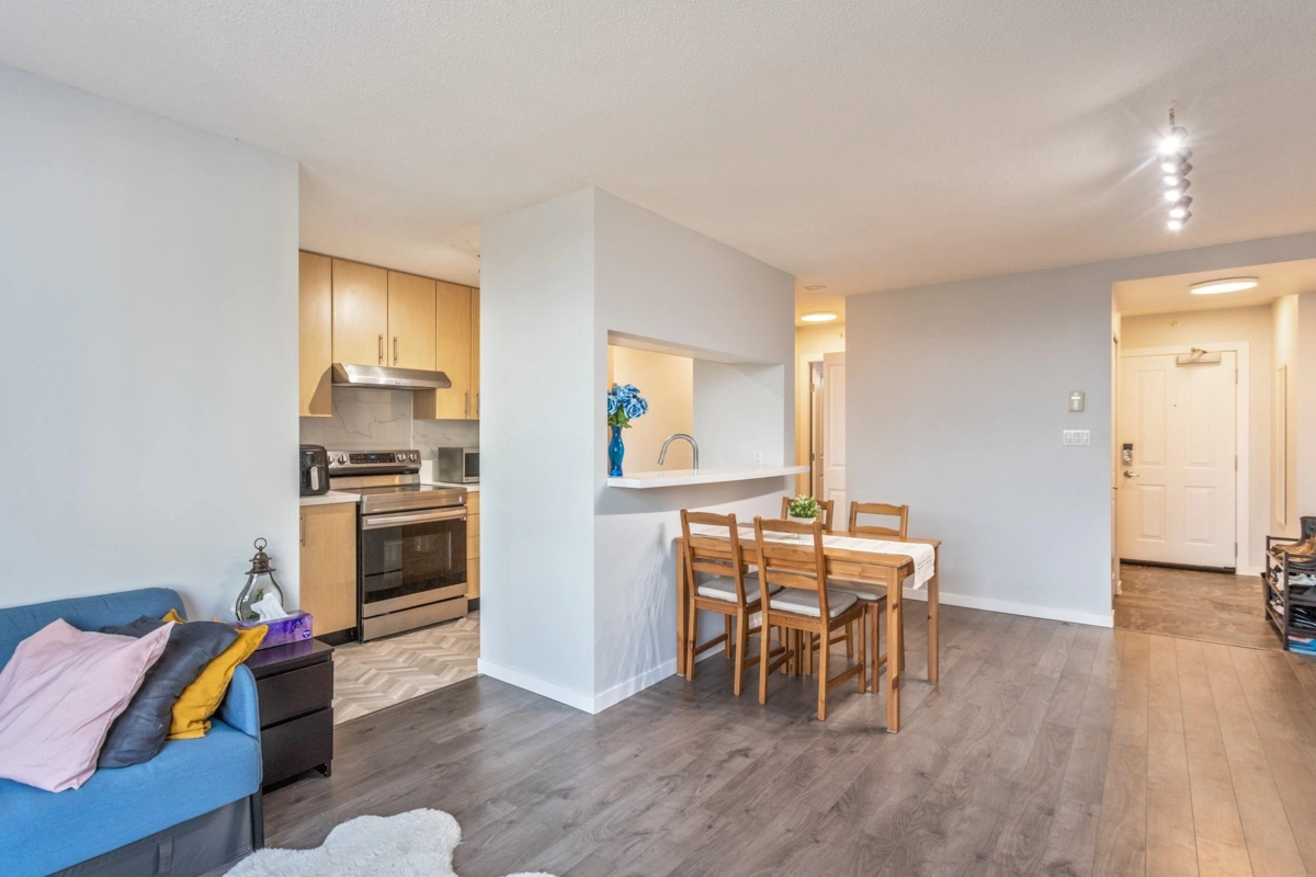 Primary Bathroom Photo of 1101 3663 Crowley Drive, Vancouver, BC