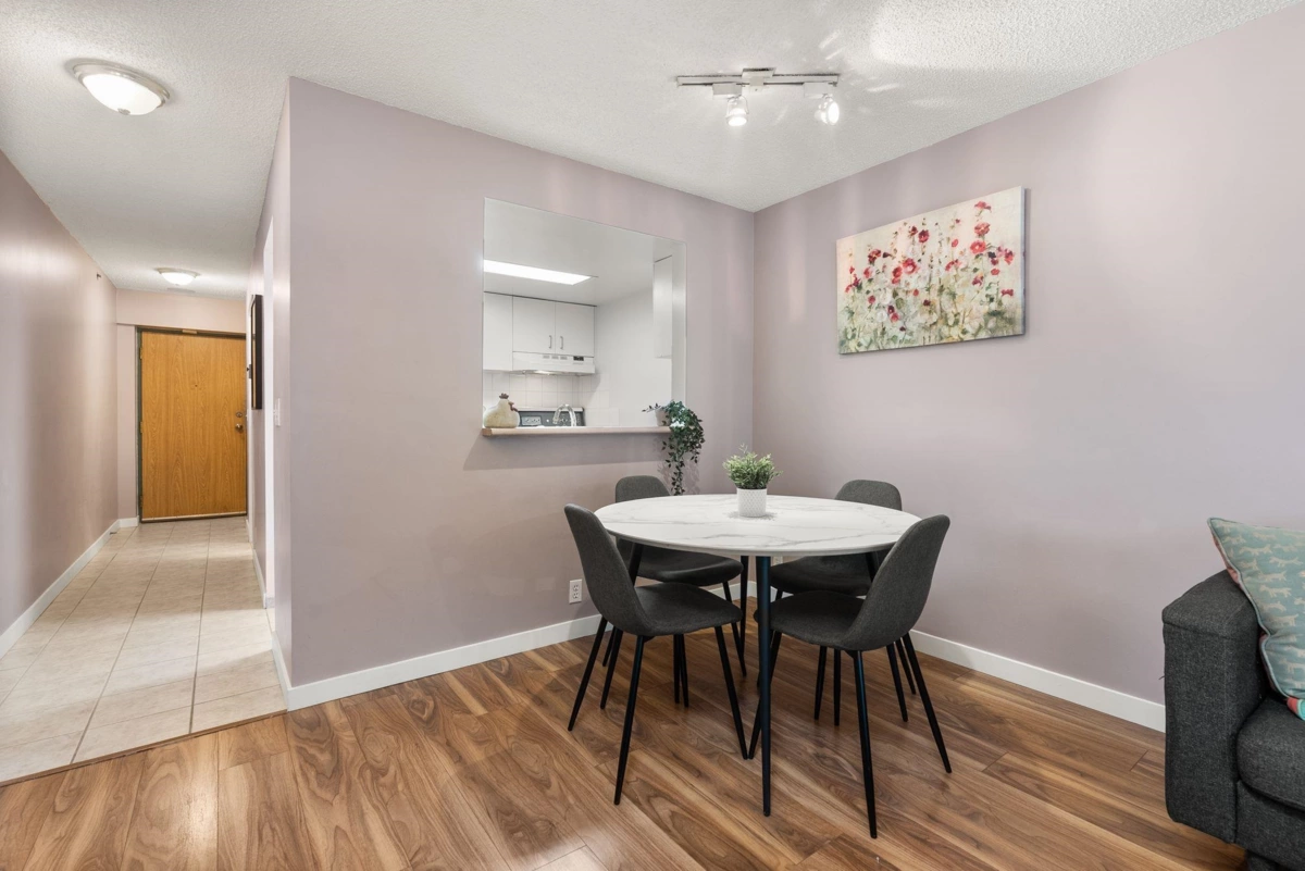 Dining Area Photo of 504 789 Drake Street, Vancouver, BC