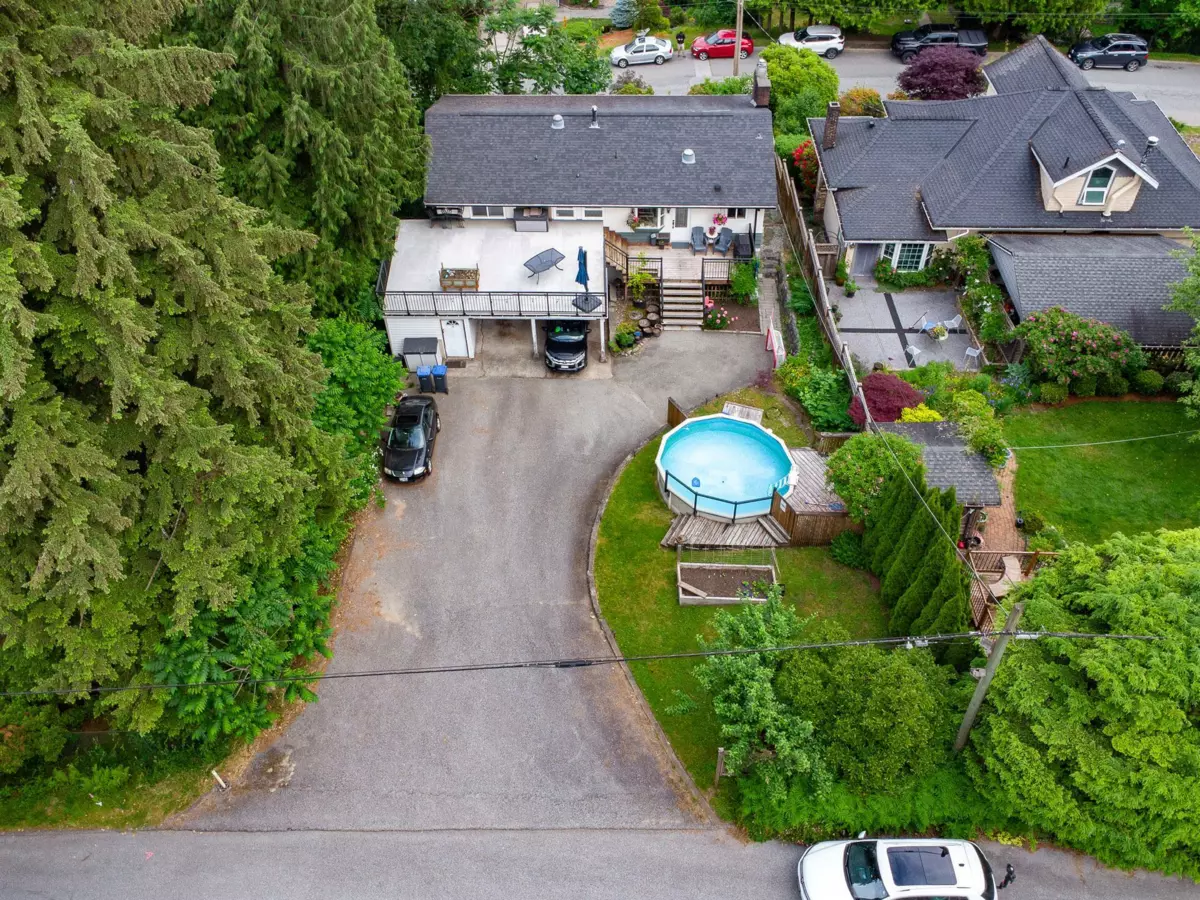 Garden / Landscaping Photo of 2317 St George Street, Port Moody, BC