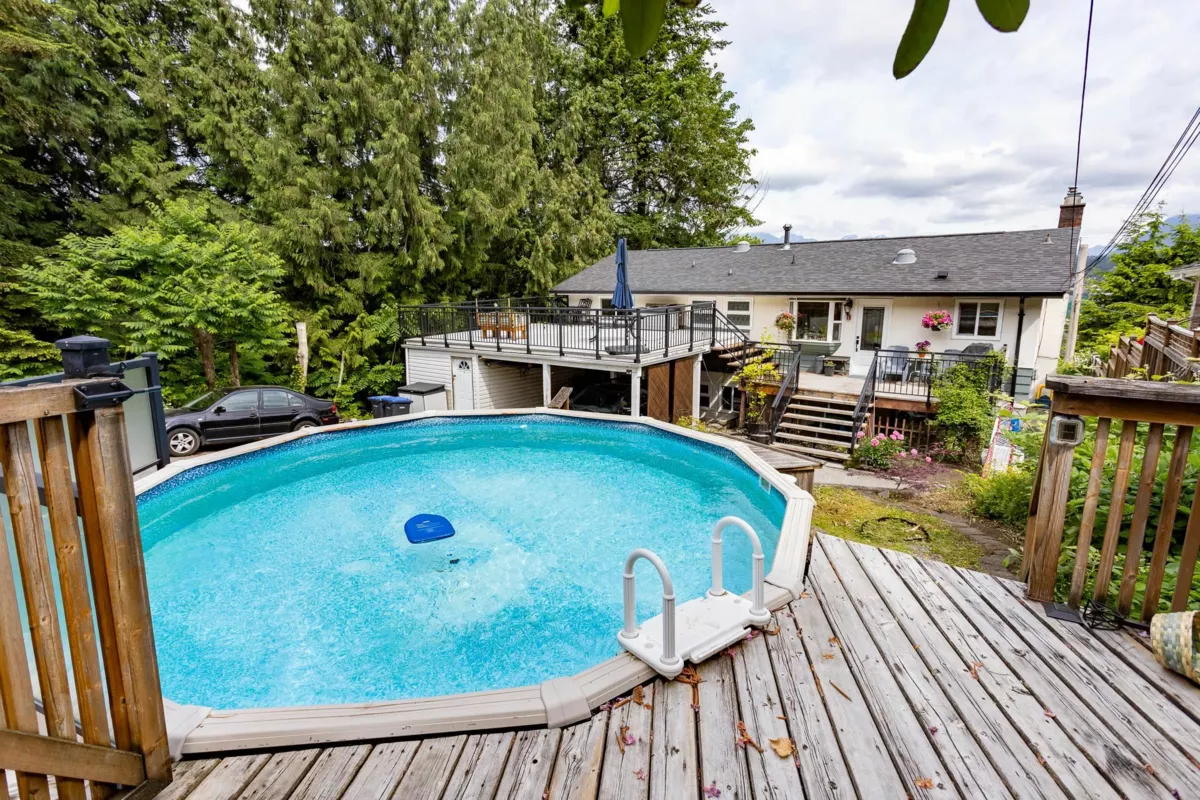 Outdoor Deck Photo of 2317 St George Street, Port Moody, BC