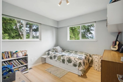 Basement Recreation Room Photo of 2317 St George Street, Port Moody, BC
