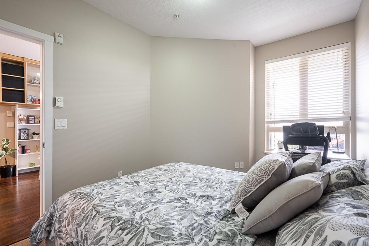 Bedroom 2 Photo of 309 20460 Douglas Crescent, Langley, BC