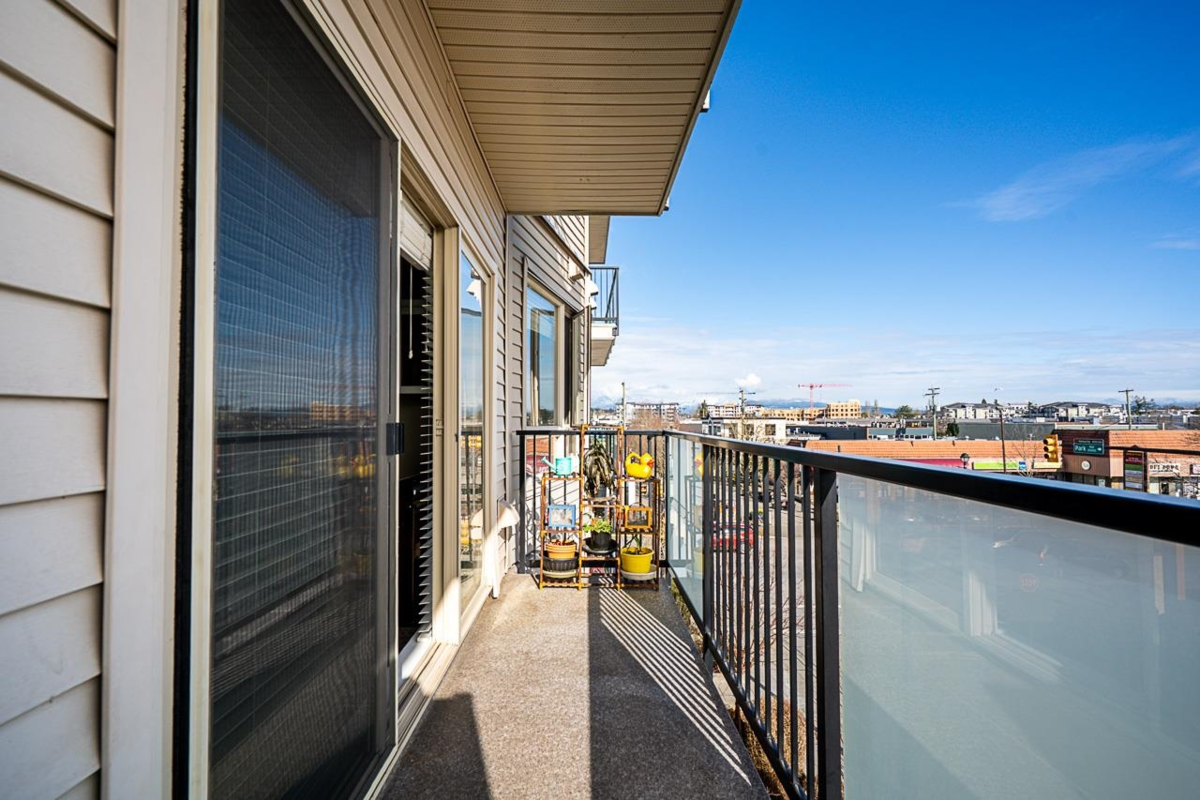 Mudroom Photo of 309 20460 Douglas Crescent, Langley, BC