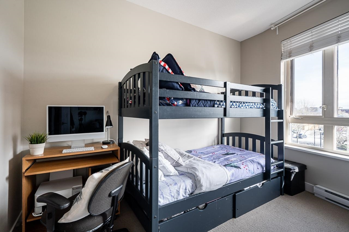 Powder Room Photo of 309 20460 Douglas Crescent, Langley, BC