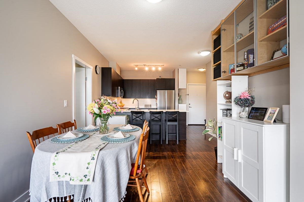 Primary Bathroom Photo of 309 20460 Douglas Crescent, Langley, BC