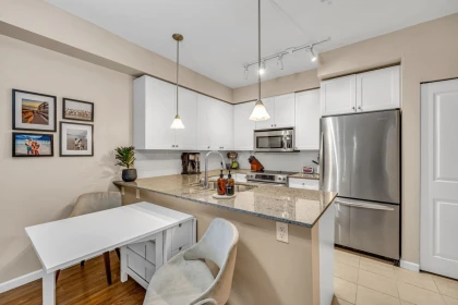 Kitchen Island Photo of 3 12 E Royal Avenue, New Westminster, BC