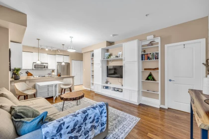 3 12 E Royal Avenue, New Westminster, BC