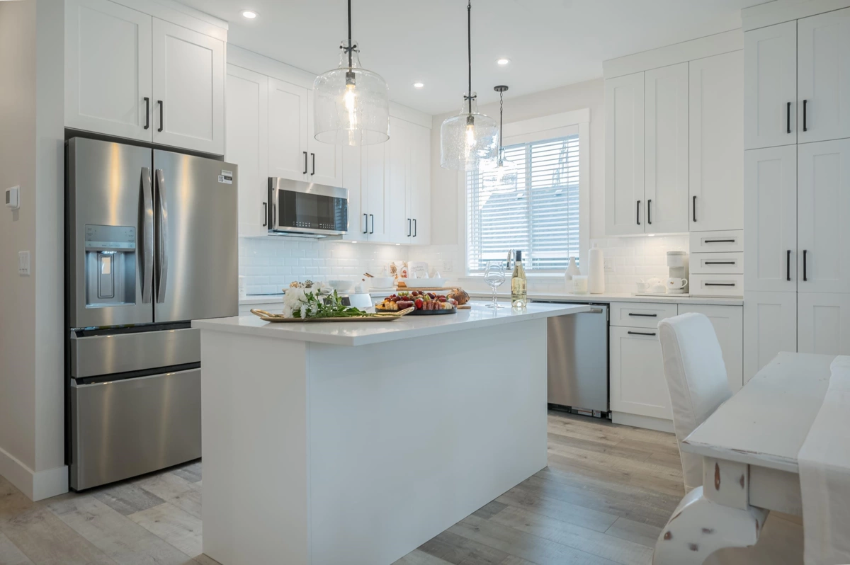 Living Room Photo of 98 6211 Chilliwack River Road, Chilliwack, BC