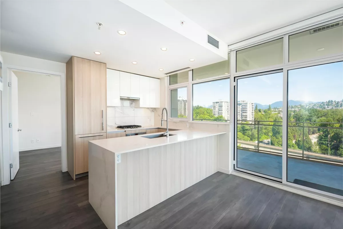 Kitchen Island Photo of 1601 5333 Goring Street, Burnaby, BC