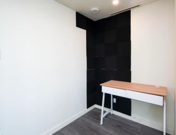 Office / Den Photo of 1601 5333 Goring Street, Burnaby, BC