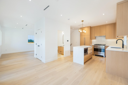 263 W 6th Street, North Vancouver, BC