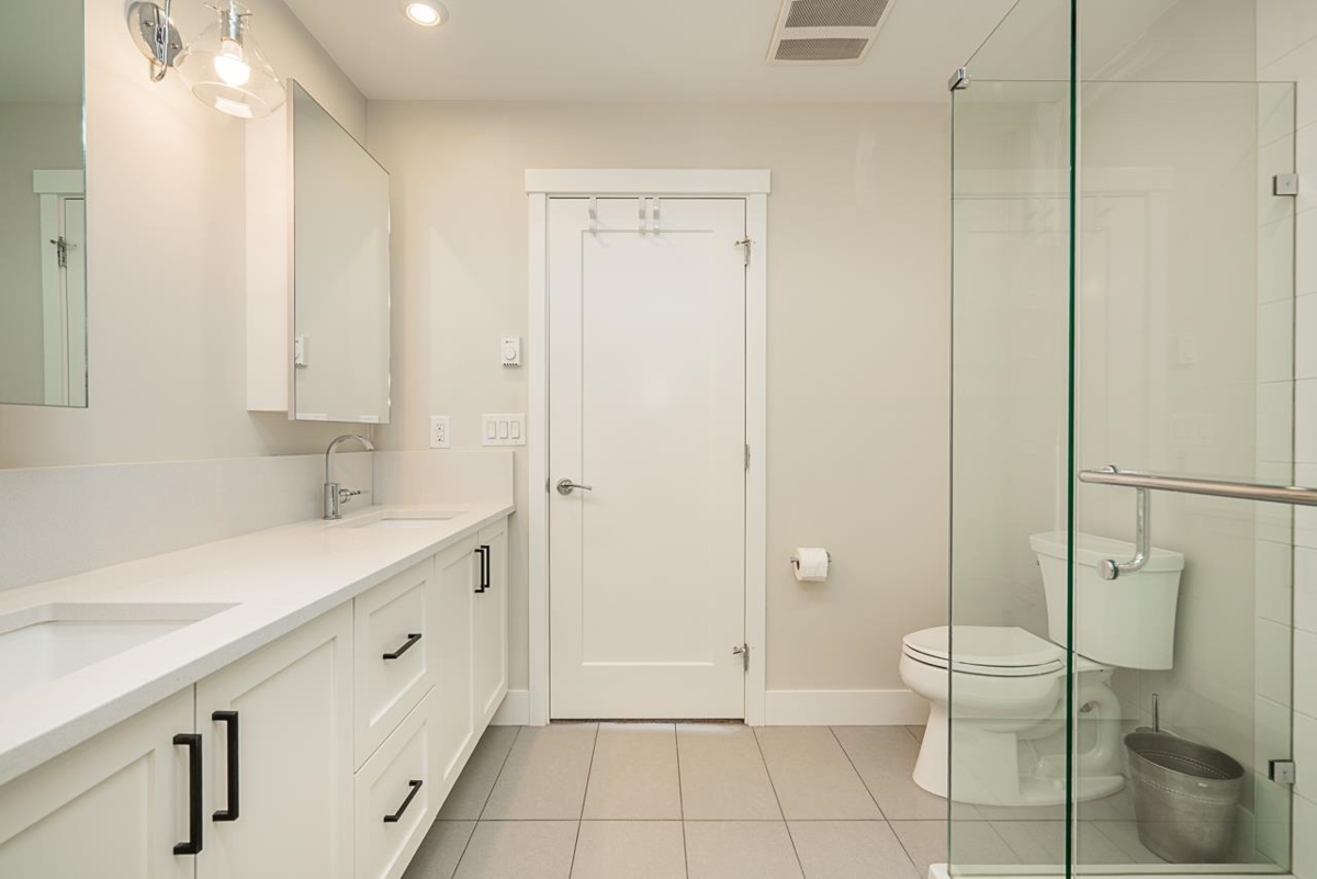 Hallway Photo of 204 12367 224 Street, Maple Ridge, BC