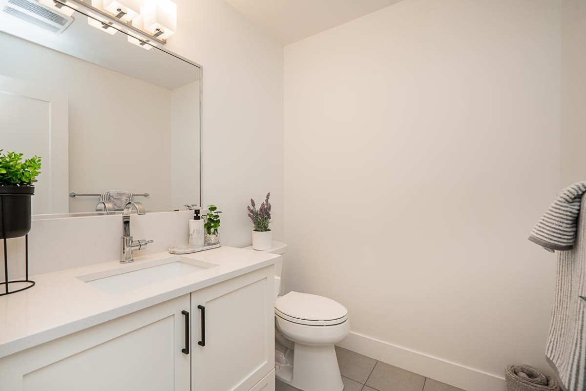 Outdoor Deck Photo of 204 12367 224 Street, Maple Ridge, BC