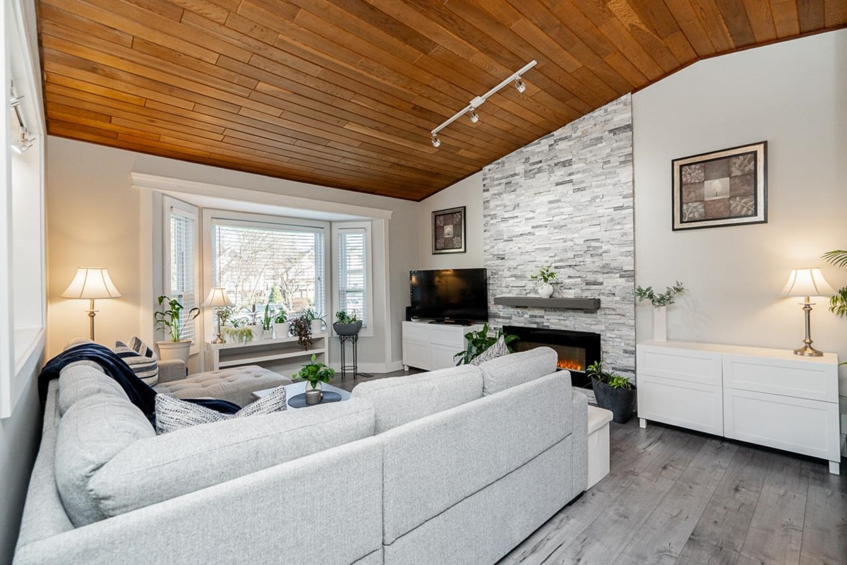 Dining Area Photo of 6489 108a Street, Delta, BC