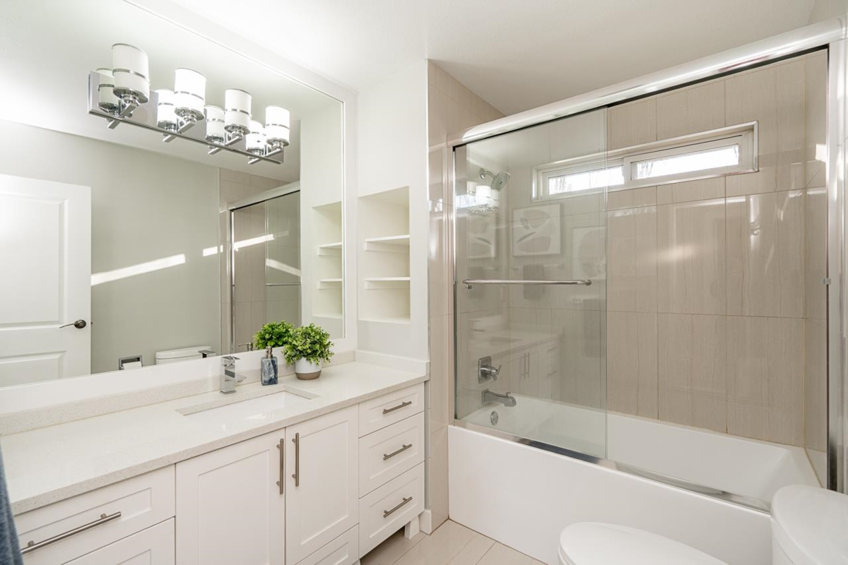 Entry Foyer Photo of 6489 108a Street, Delta, BC