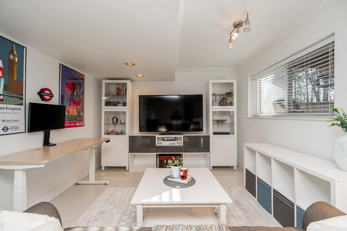 Garden / Landscaping Photo of 6489 108a Street, Delta, BC