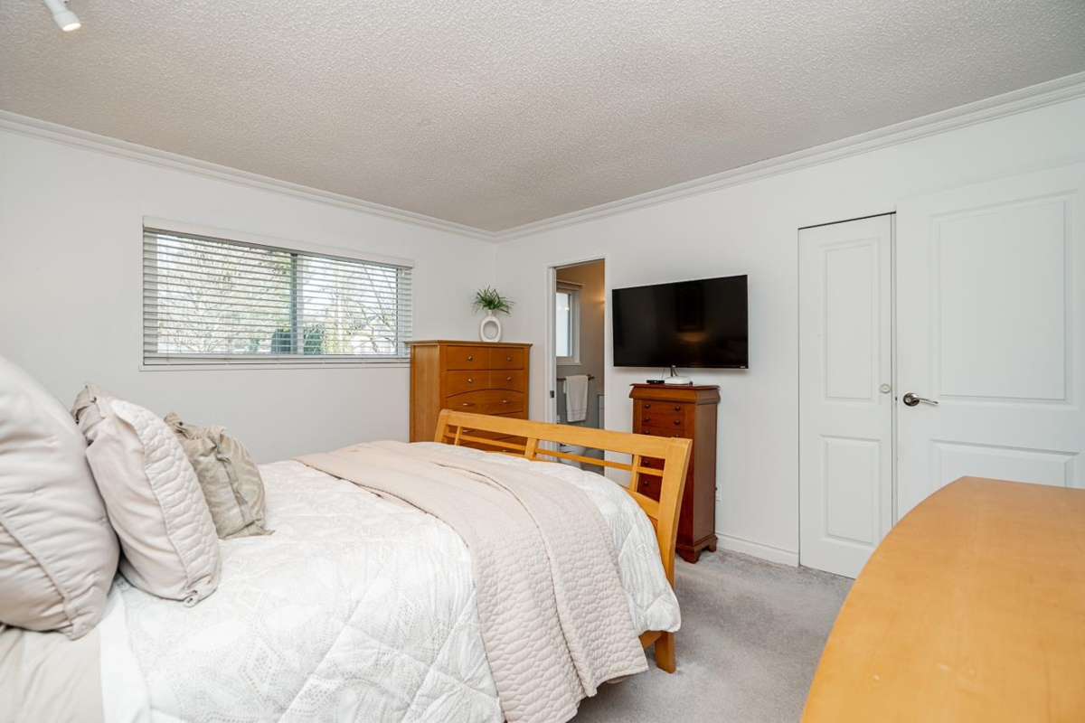 Guest Bathroom Photo of 6489 108a Street, Delta, BC