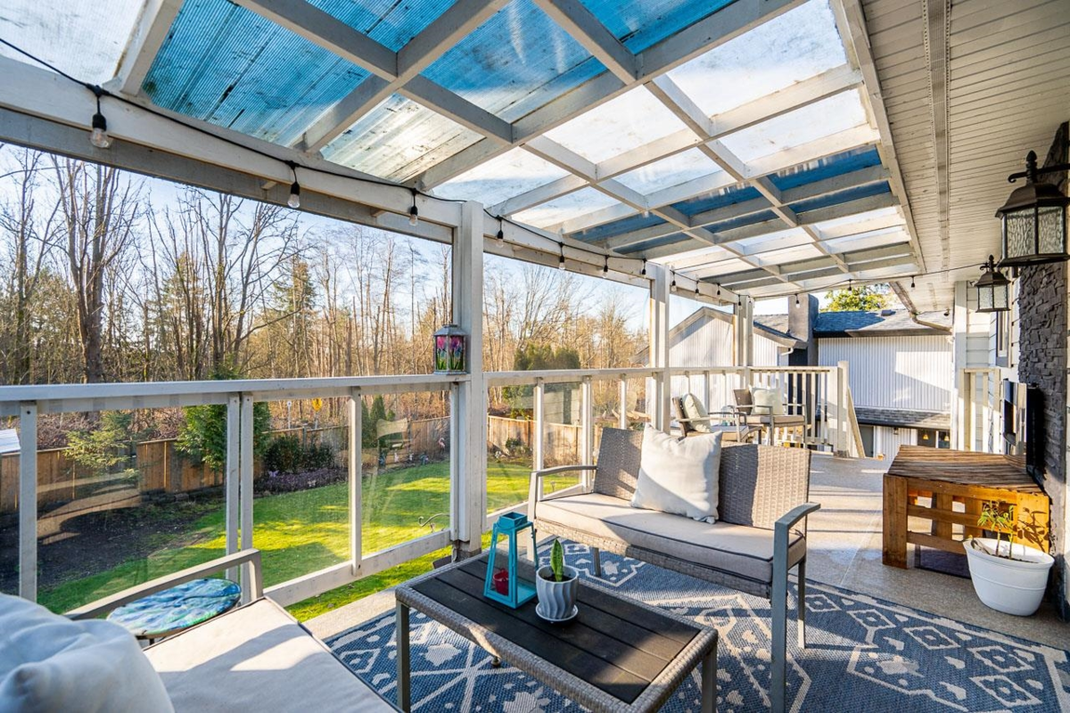 Hallway Photo of 6489 108a Street, Delta, BC