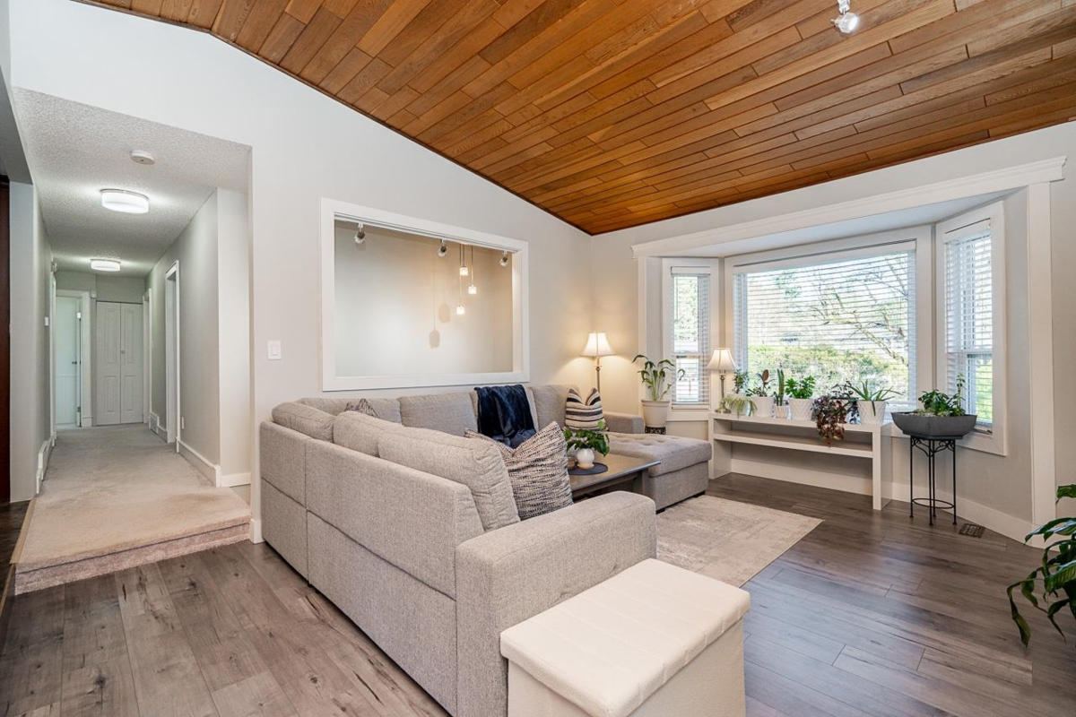 Kitchen Photo of 6489 108a Street, Delta, BC