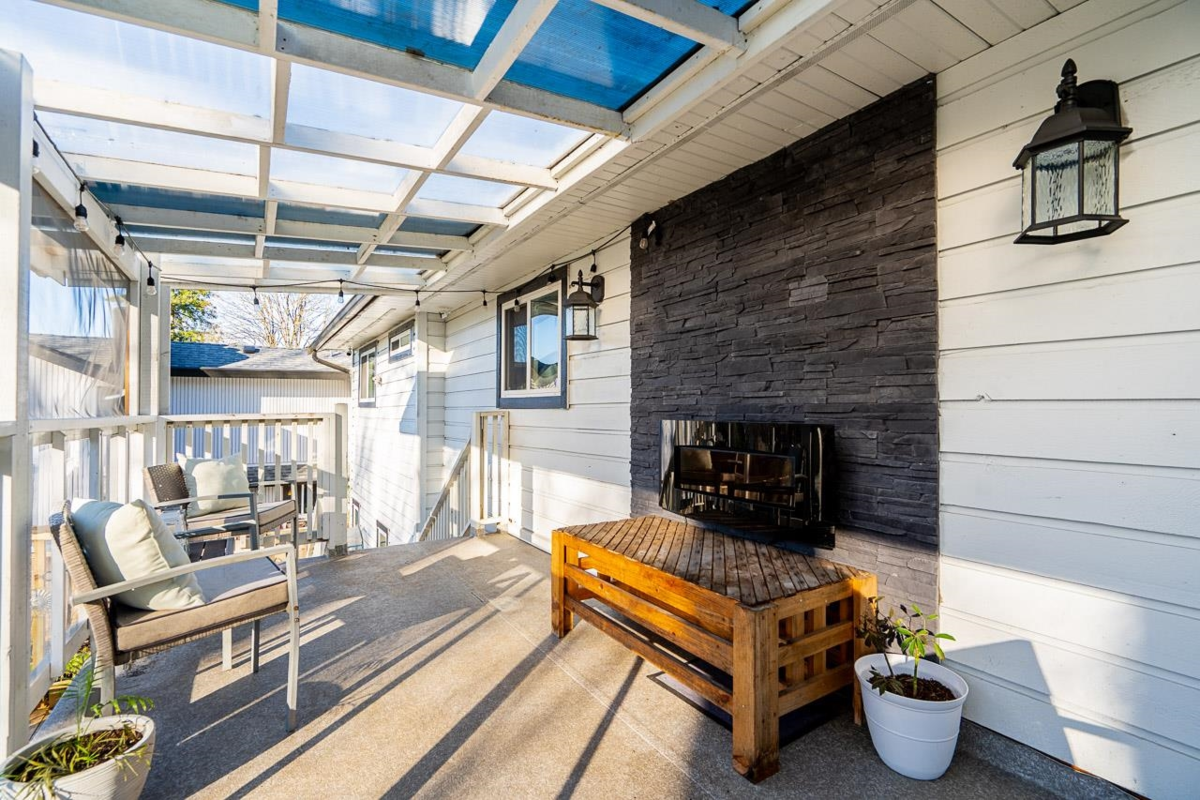 Staircase Photo of 6489 108a Street, Delta, BC