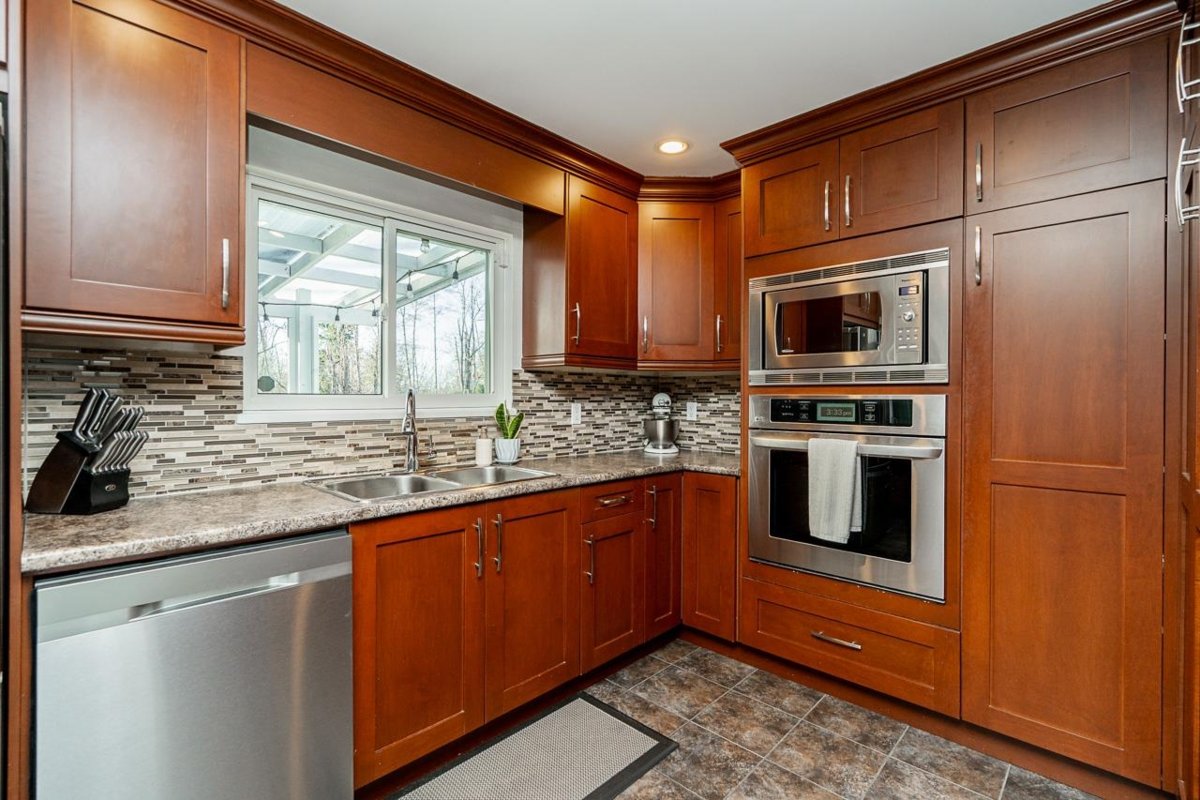 Walk-In Closet Photo of 6489 108a Street, Delta, BC