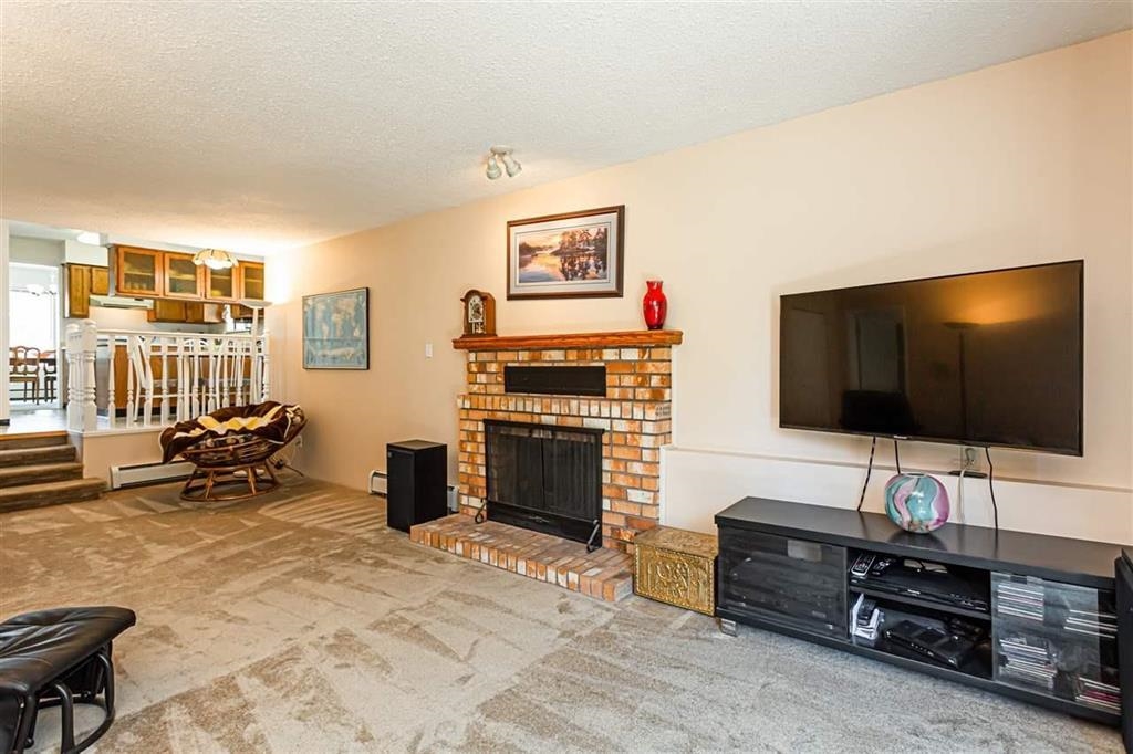 Family Room Photo of 9092 Hardy Road, Delta, BC