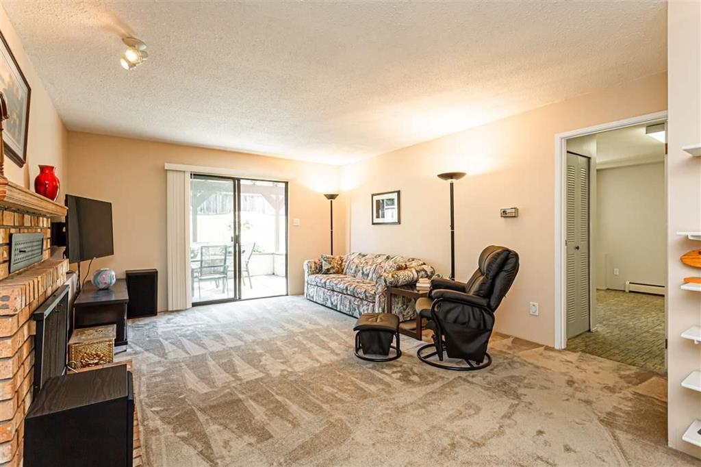 Living Room Photo of 9092 Hardy Road, Delta, BC