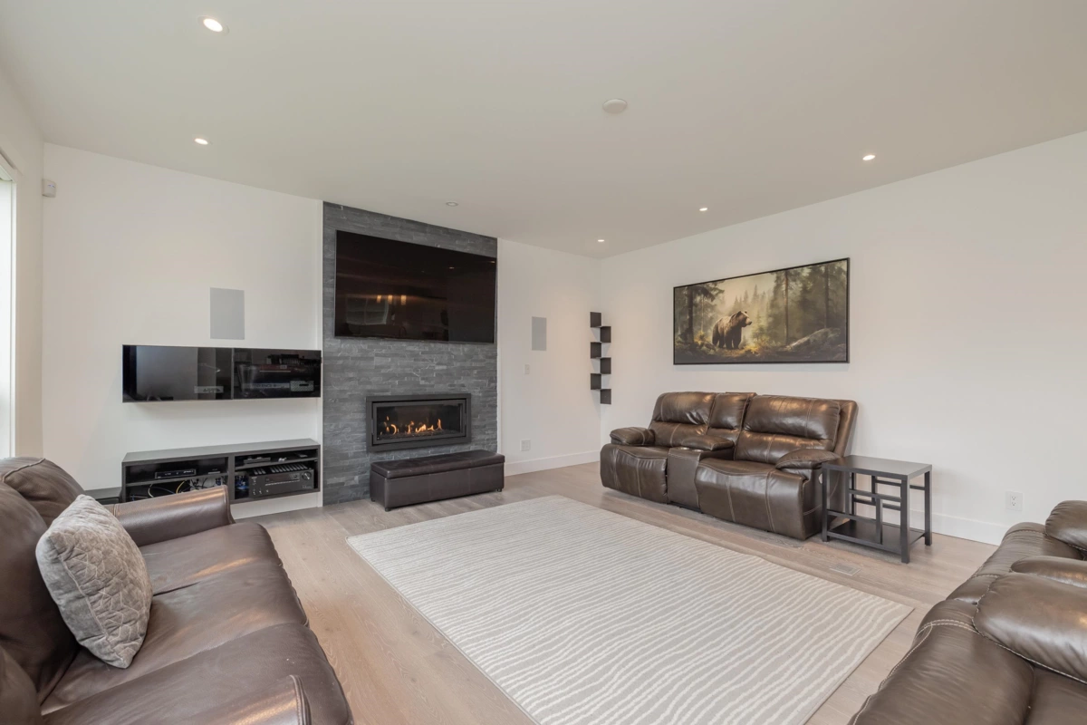 Breakfast Nook Photo of 7139 Paulus Crescent, Burnaby, BC