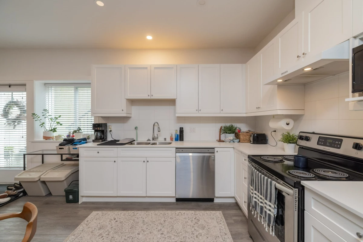 Entry Foyer Photo of 7139 Paulus Crescent, Burnaby, BC
