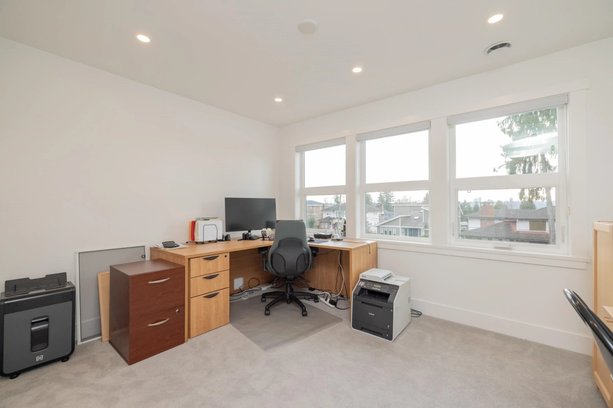 Guest Bathroom Photo of 7139 Paulus Crescent, Burnaby, BC