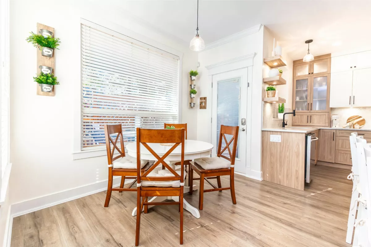 Breakfast Nook Photo of 7301 196a Street, Langley, BC
