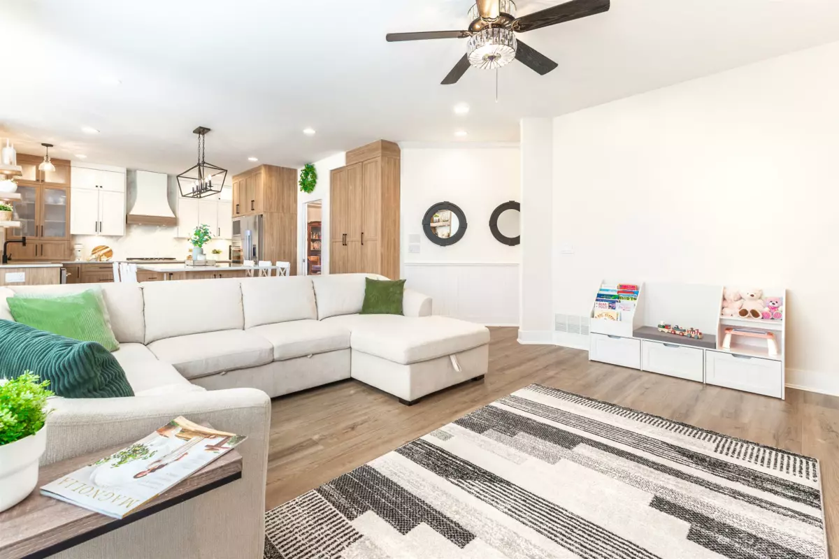 Guest Bathroom Photo of 7301 196a Street, Langley, BC