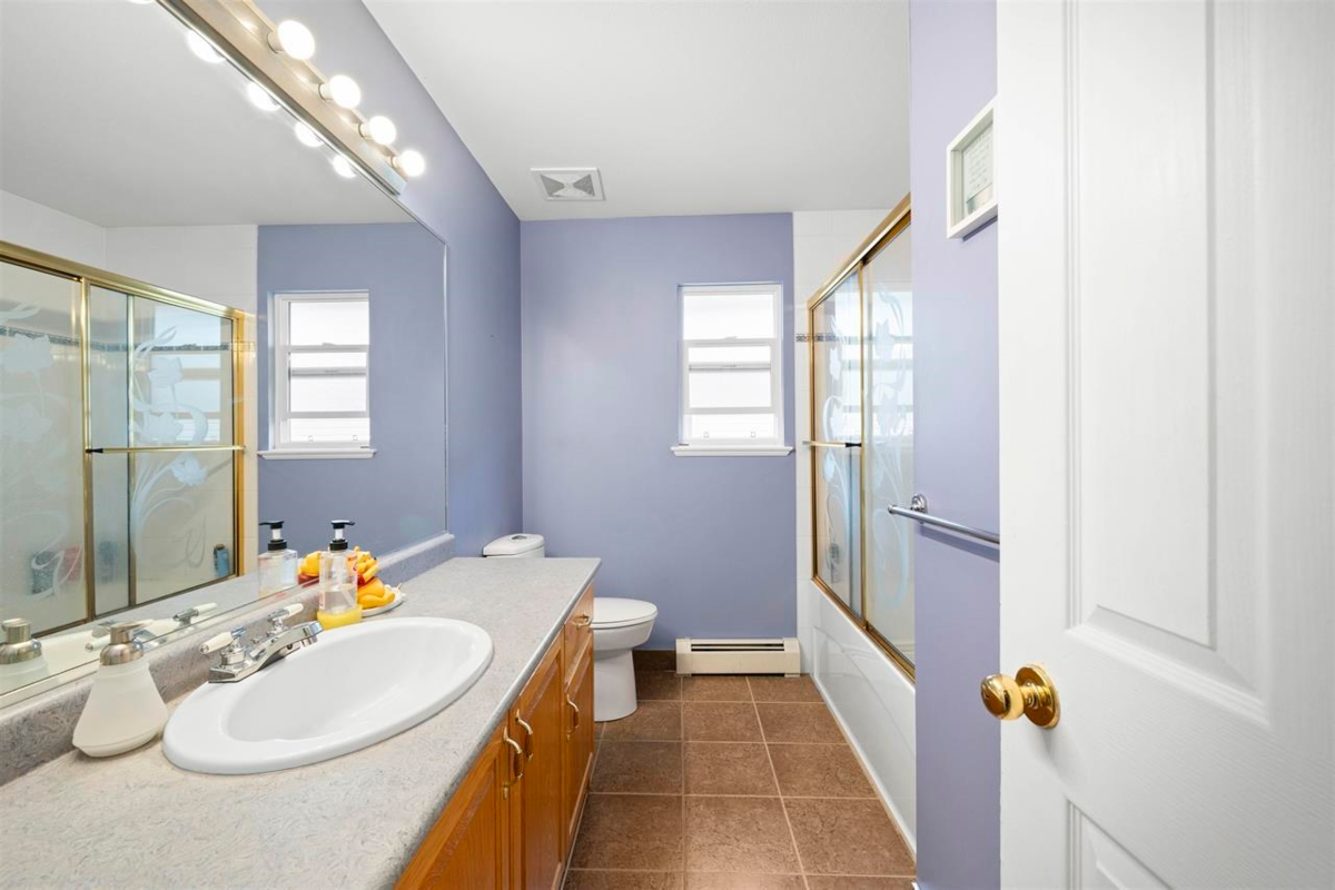 Laundry Room Photo of 31533 Homestead Crescent, Abbotsford, BC