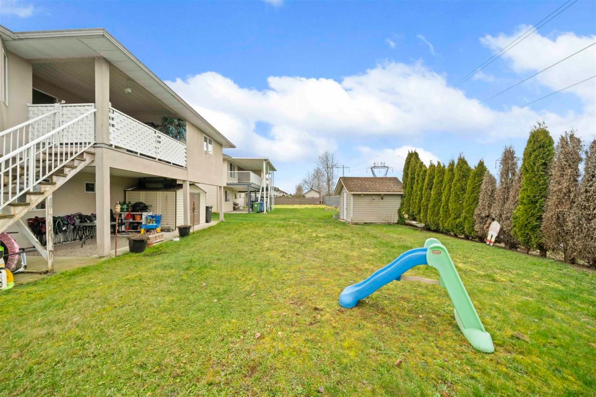 Swimming Pool Photo of 31533 Homestead Crescent, Abbotsford, BC