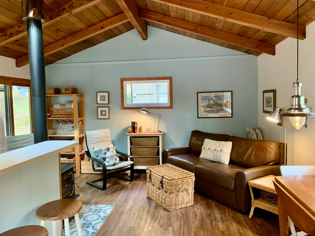 Breakfast Nook Photo of 10 776 Wilks Road, Mayne Island, BC