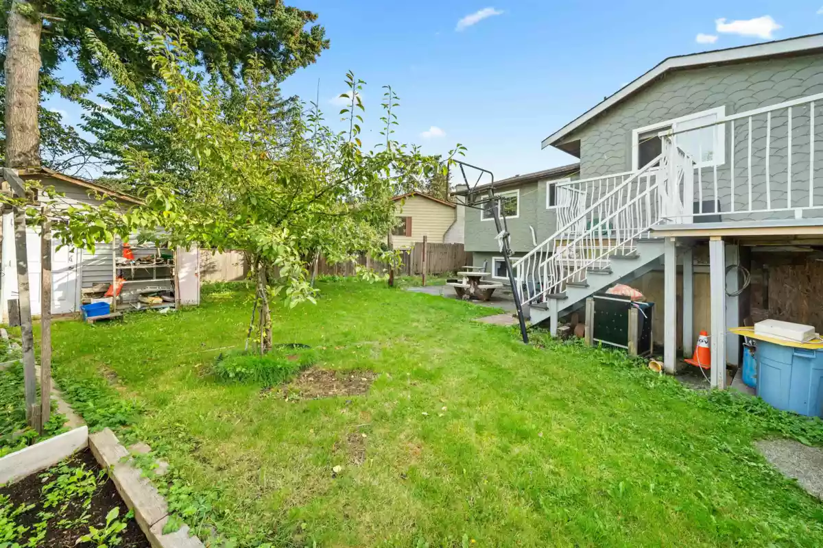 Garden / Landscaping Photo of 7060 E Brewster Drive, Delta, BC