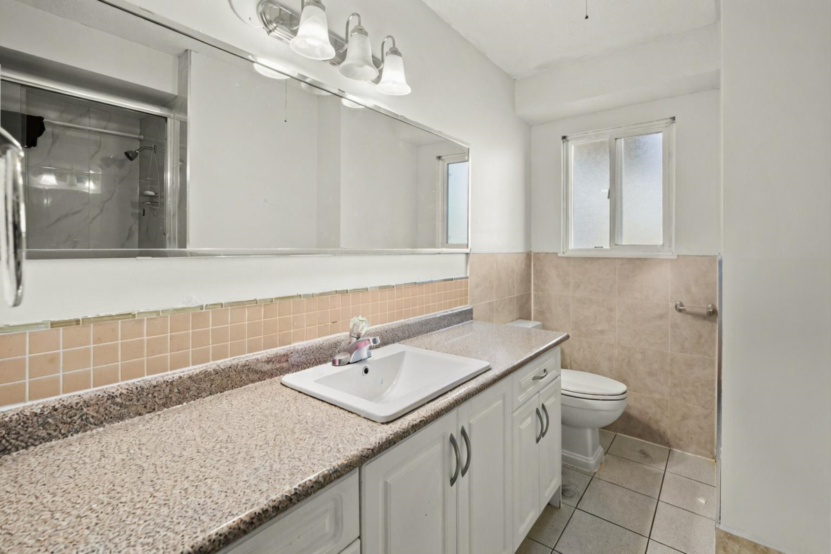 Guest Bathroom Photo of 7060 E Brewster Drive, Delta, BC