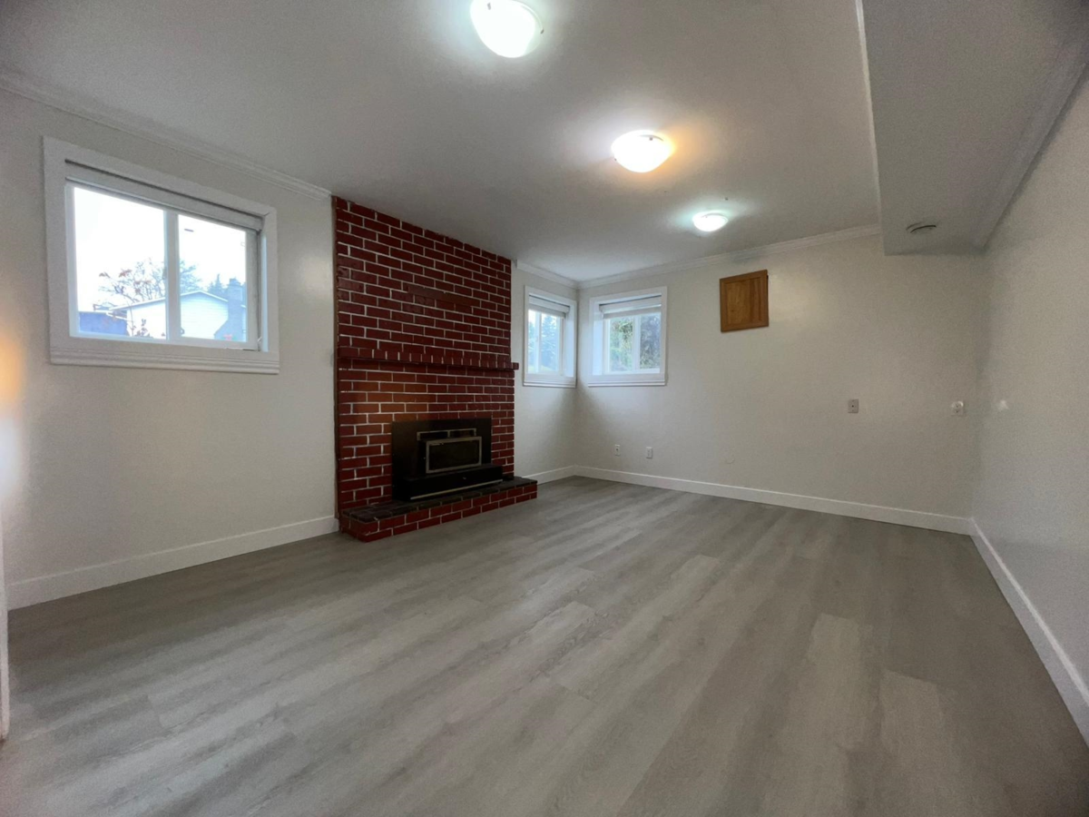 Hallway Photo of 7060 E Brewster Drive, Delta, BC