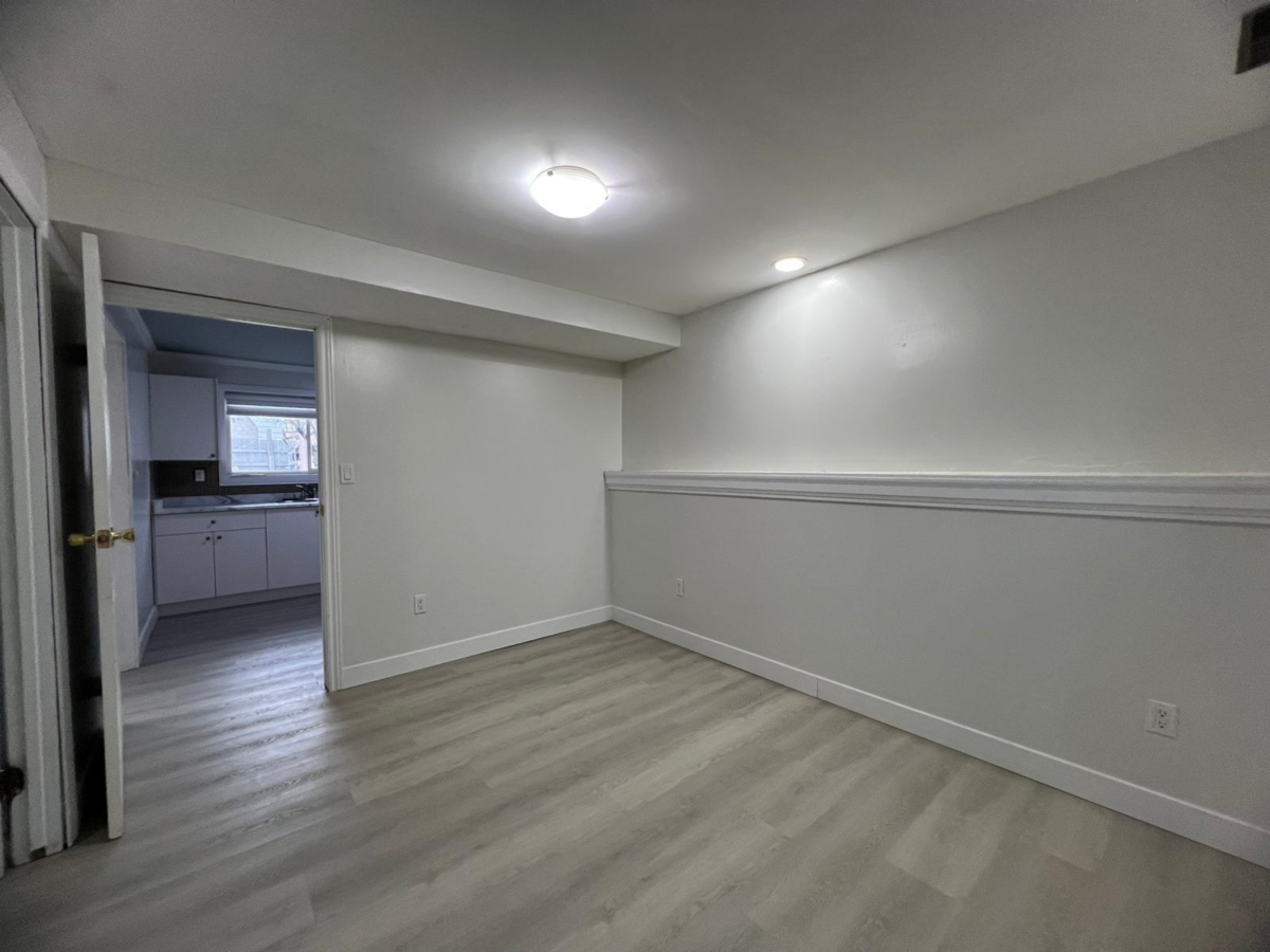 Laundry Room Photo of 7060 E Brewster Drive, Delta, BC