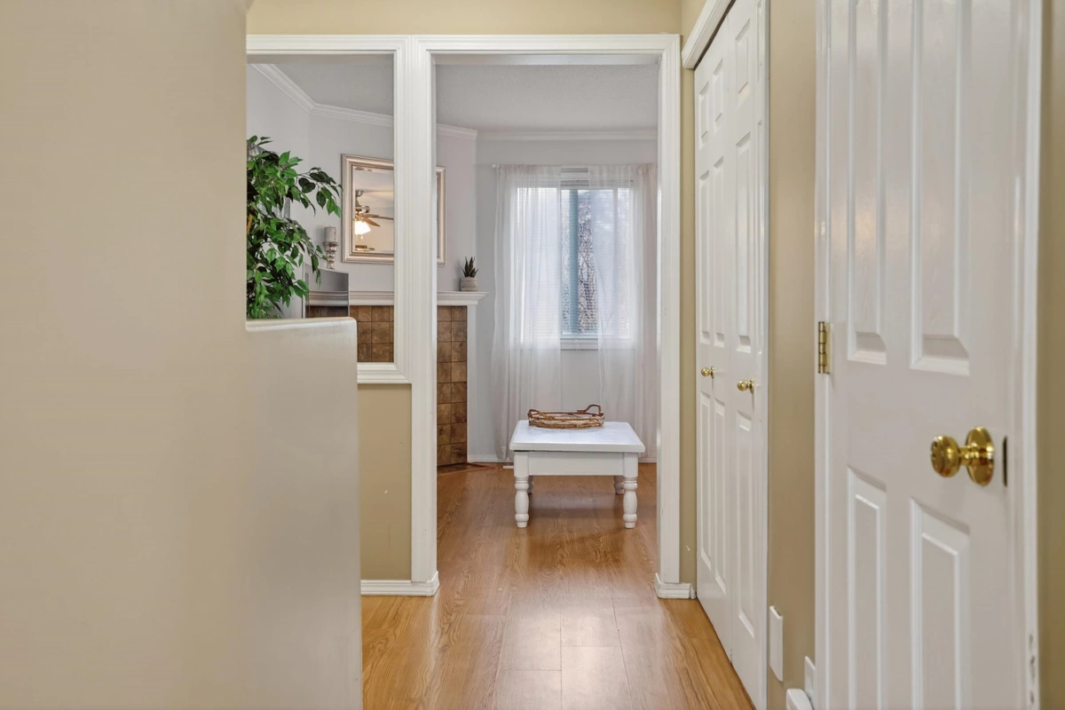 Breakfast Nook Photo of 28 45286 Watson Road, Chilliwack, BC