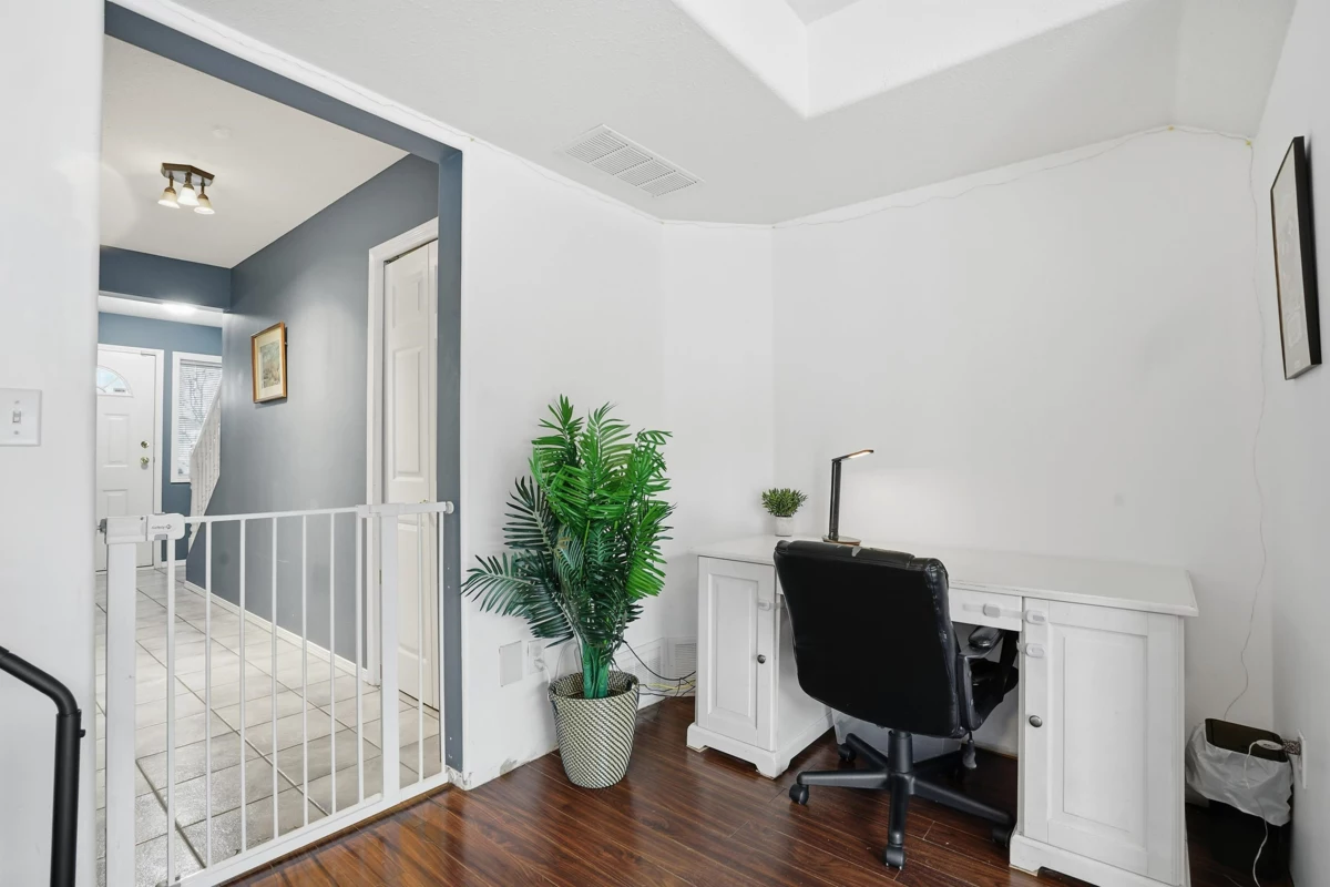 Staircase Photo of 28 45286 Watson Road, Chilliwack, BC