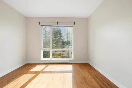 404 13339 102a, Surrey, BC