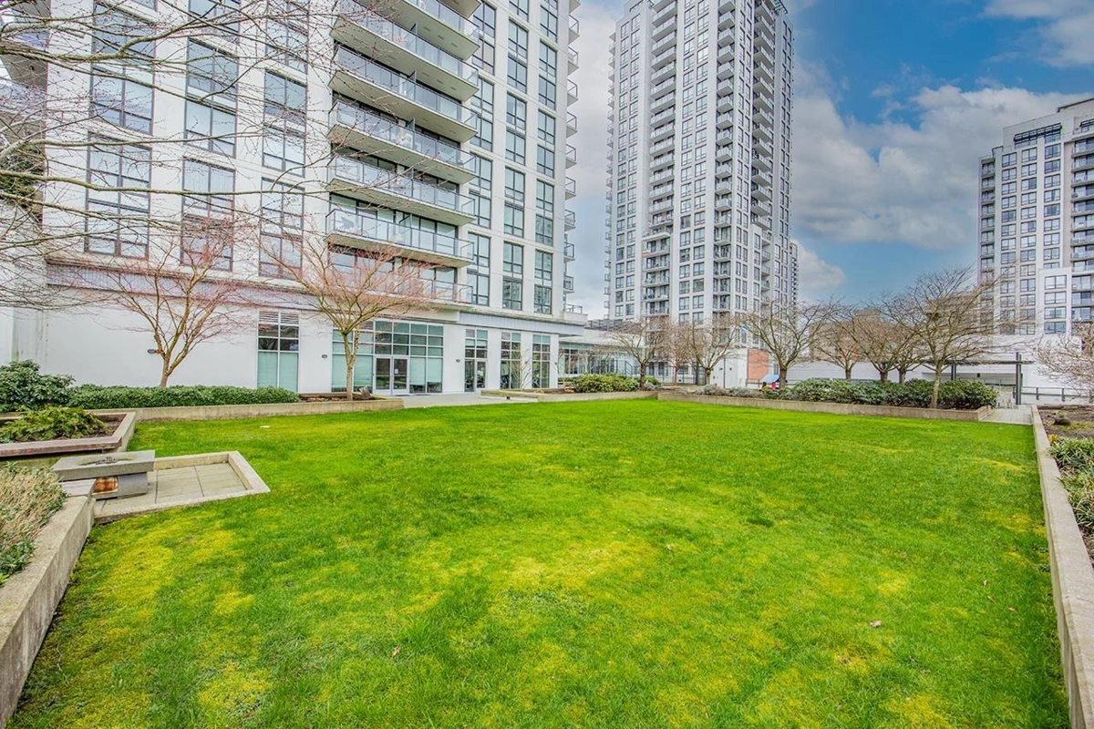 Basement Recreation Room Photo of 1103 3007 Glen Drive, Coquitlam, BC