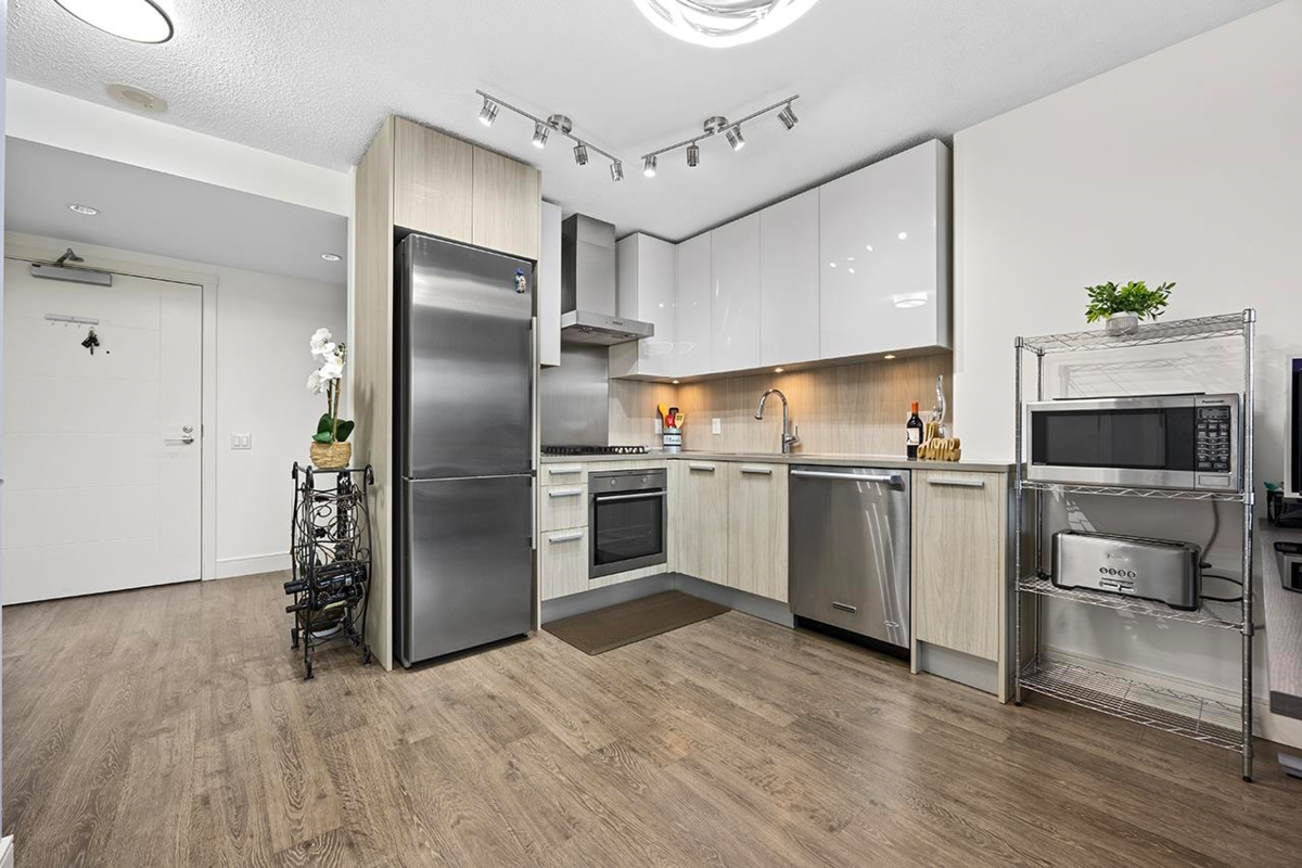 Kitchen Island Photo of 1103 3007 Glen Drive, Coquitlam, BC