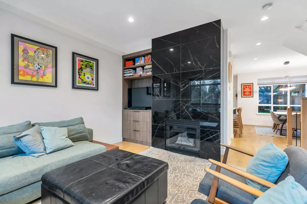 Entry Foyer Photo of 24 15 Forest Park Way, Port Moody, BC