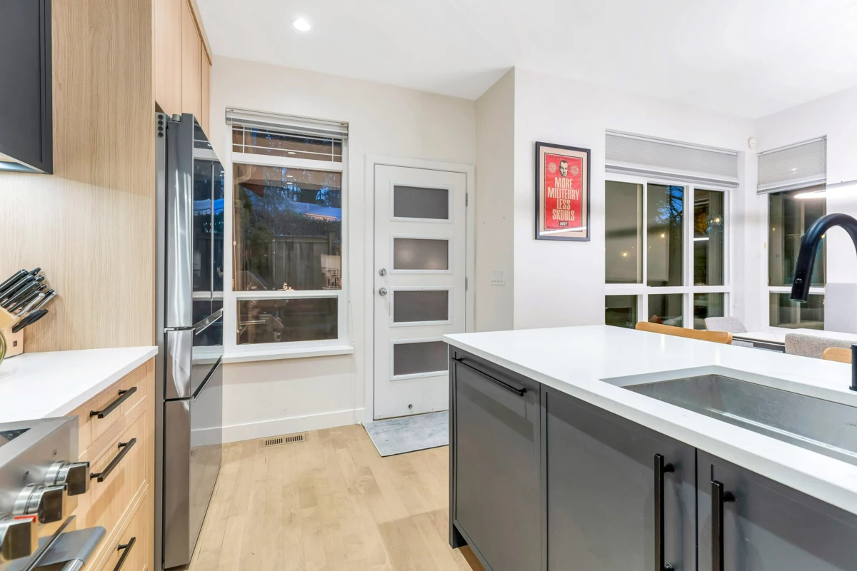 Walk-In Closet Photo of 24 15 Forest Park Way, Port Moody, BC