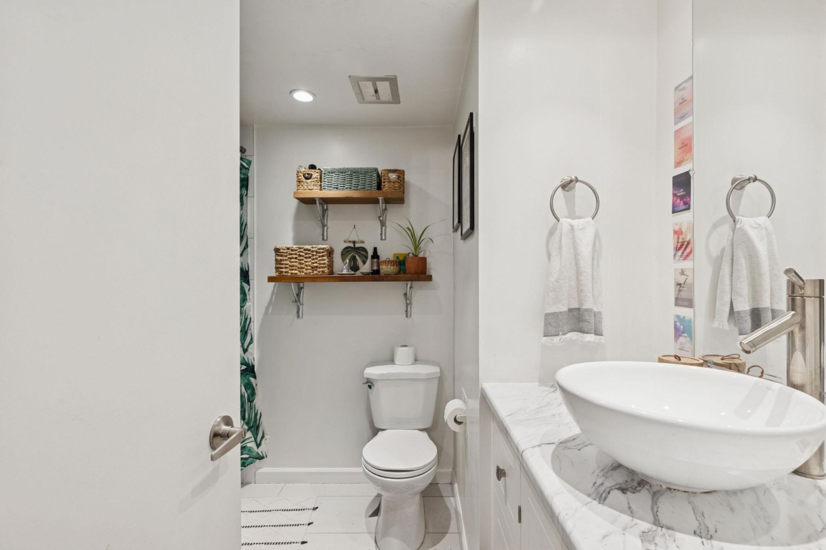 Basement Recreation Room Photo of 107 350 E 5th Avenue, Vancouver, BC