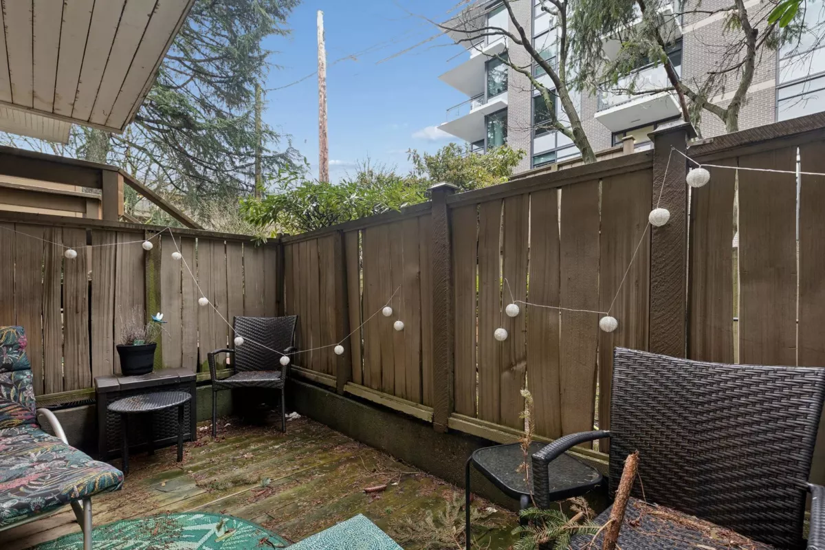Kitchen Photo of 107 350 E 5th Avenue, Vancouver, BC