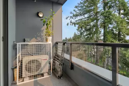 Outdoor Patio Photo of A404 14468 72 Avenue, Surrey, BC